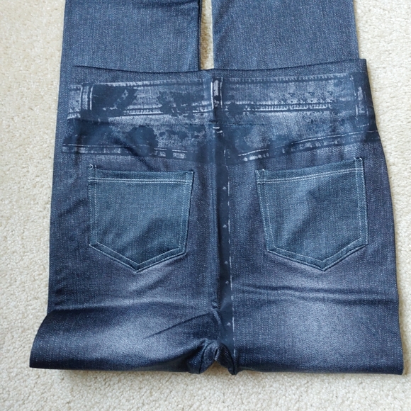 Leggings stretchable NWOT - Picture 2 of 2